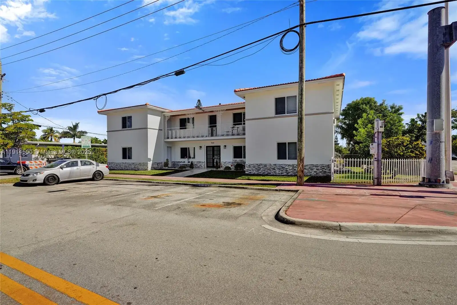 7115 Rue Granville # C, Miami Beach FL 33141 photo 4