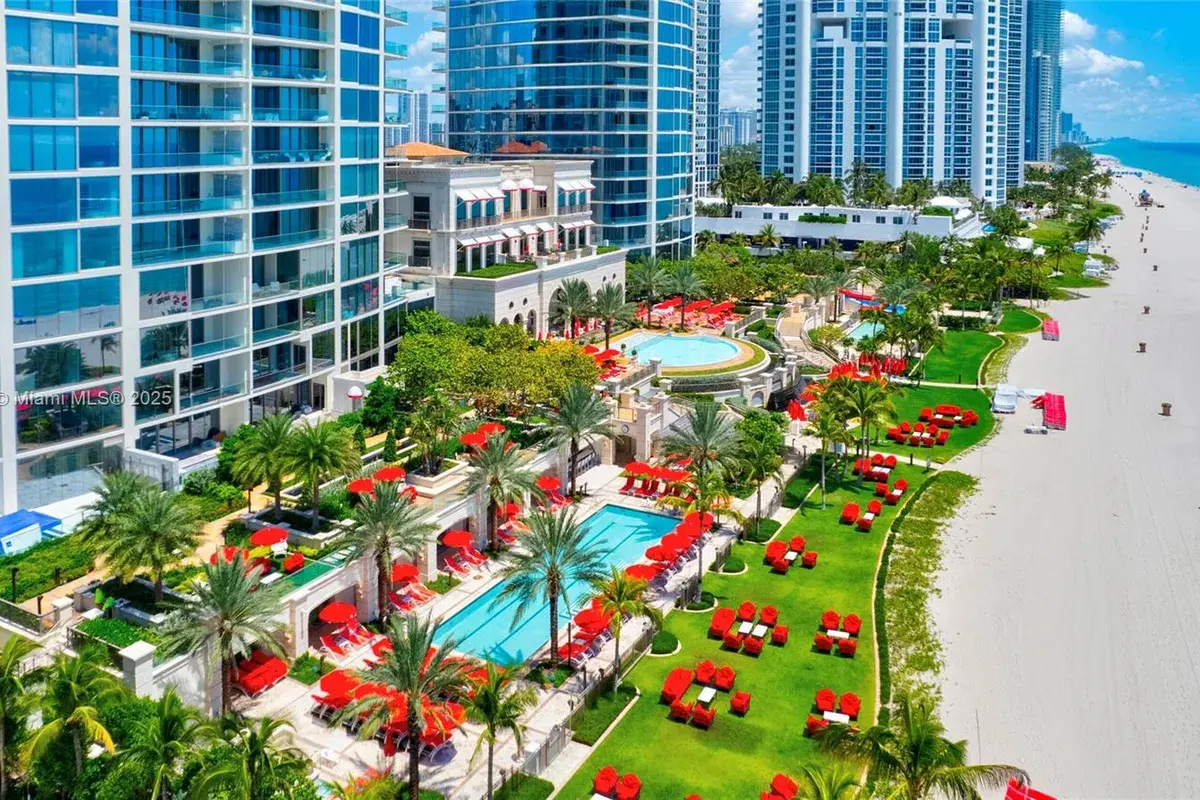 17901 Collins Ave, Sunny Isles Beach FL 33160