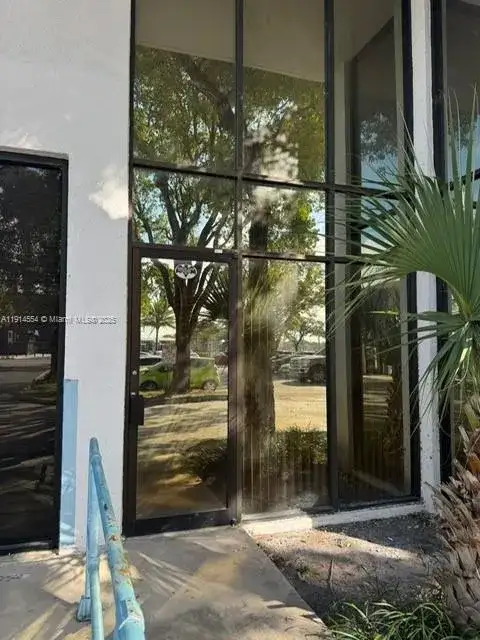 5300 NW 12th Ave # 6, Fort Lauderdale FL 33309 photo 2