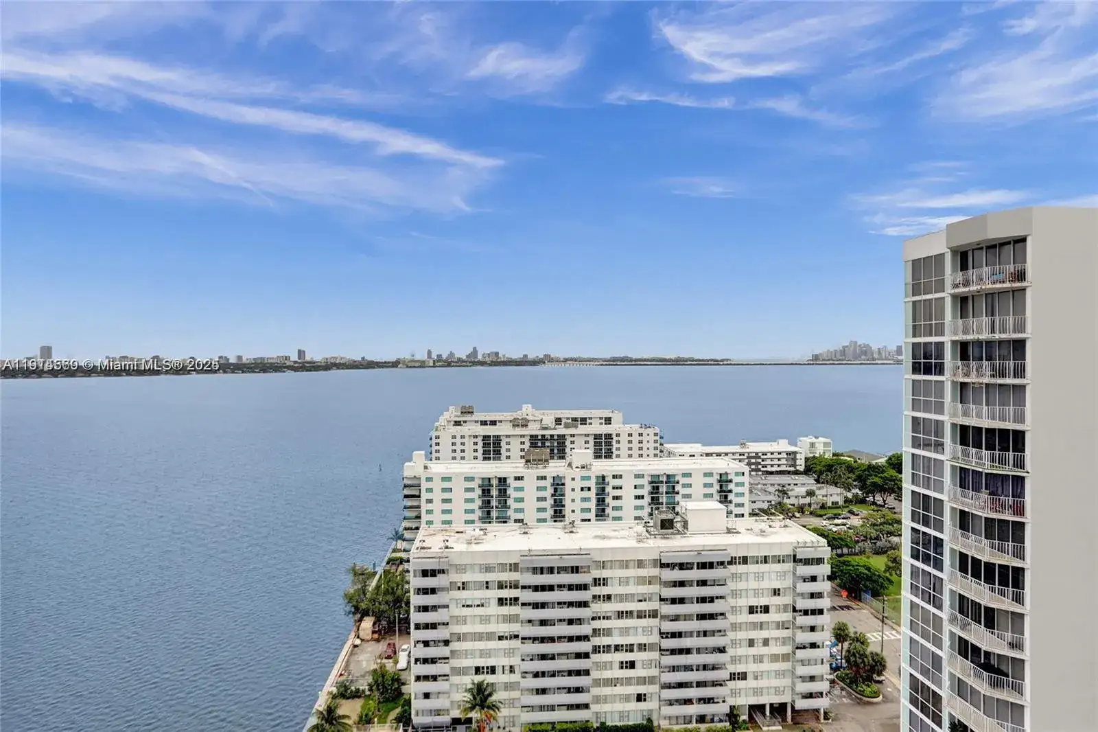 7601 E Treasure Dr # 2421, North Bay Village FL 33141
