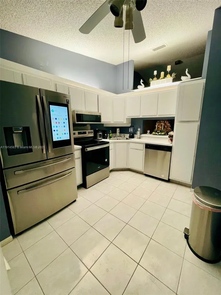 1025 Green Pine Blvd # B, West Palm Beach FL 33409
