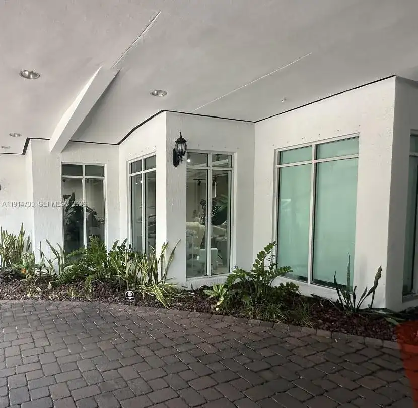 1627 SW 37th Ave # 1, Miami FL 33145 photo 3