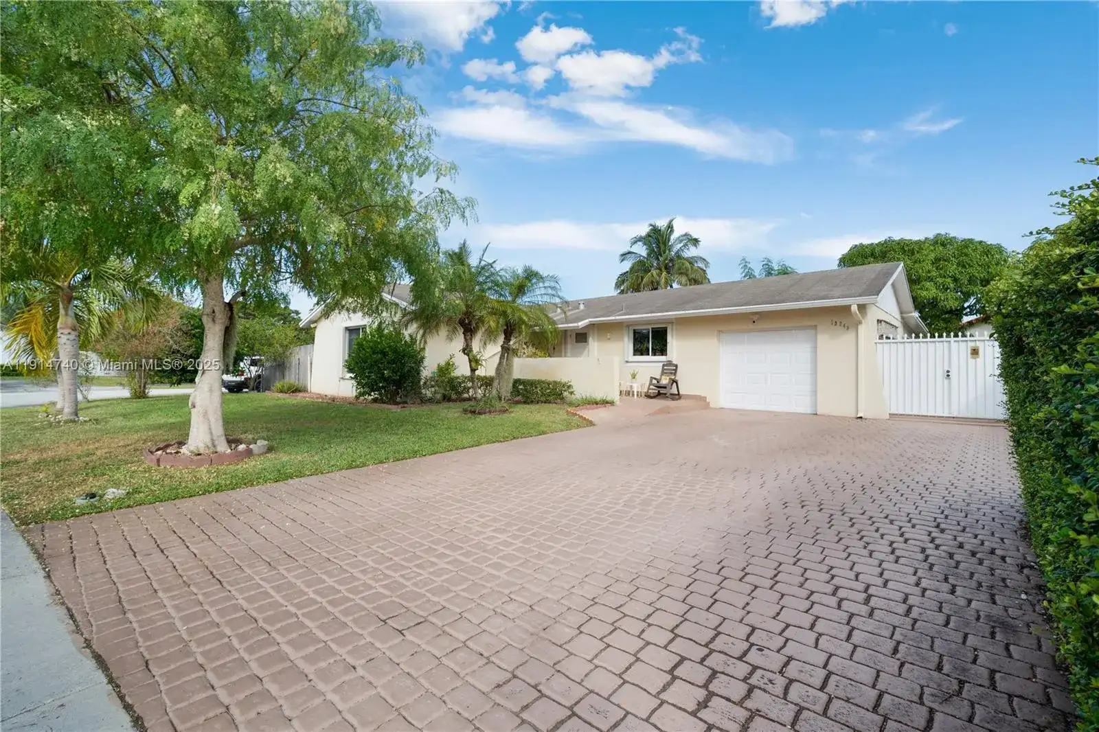 13249 SW 86th Ln, Miami FL 33183 photo 3