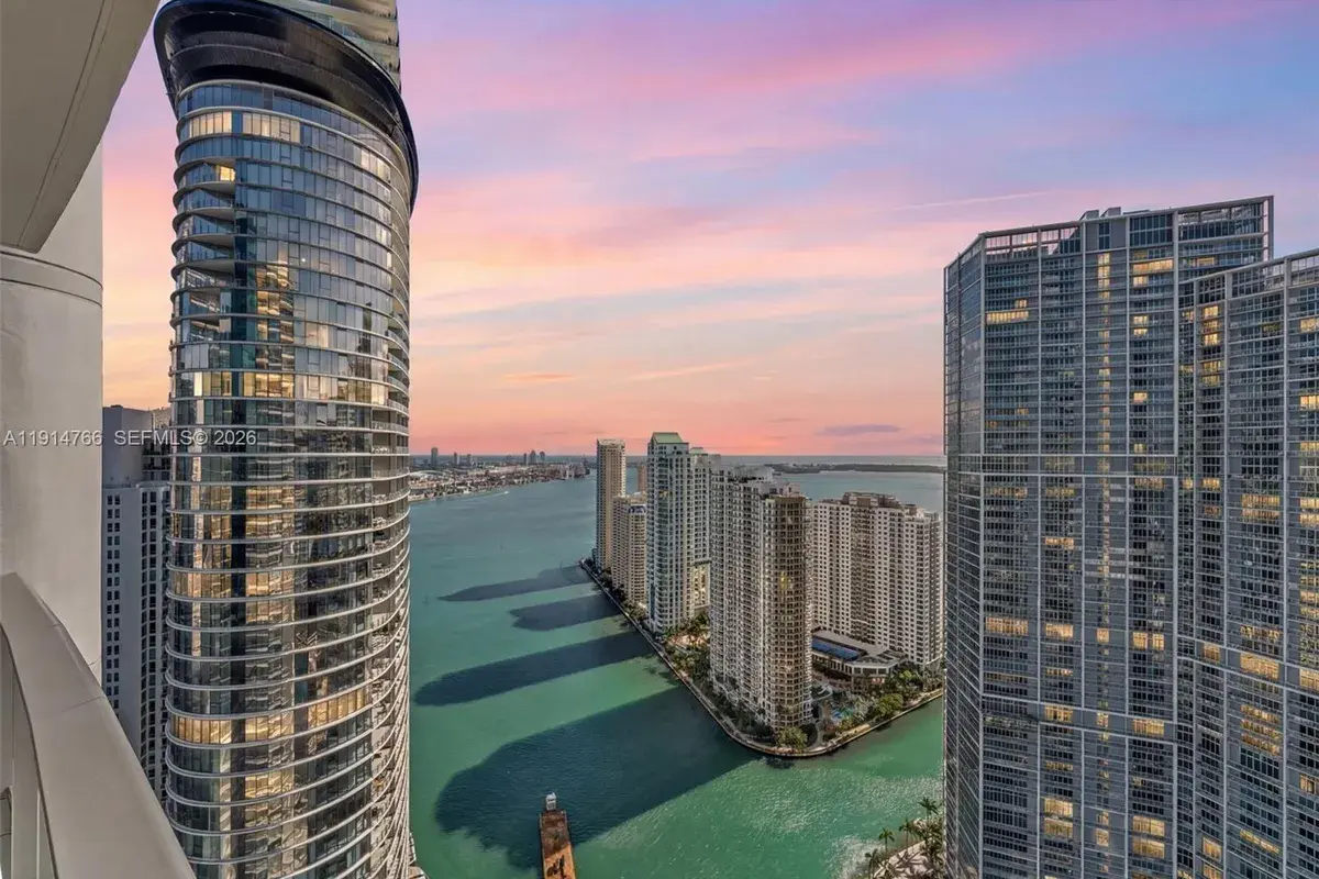 200 Biscayne Boulevard Way # 4408, Miami FL 33131