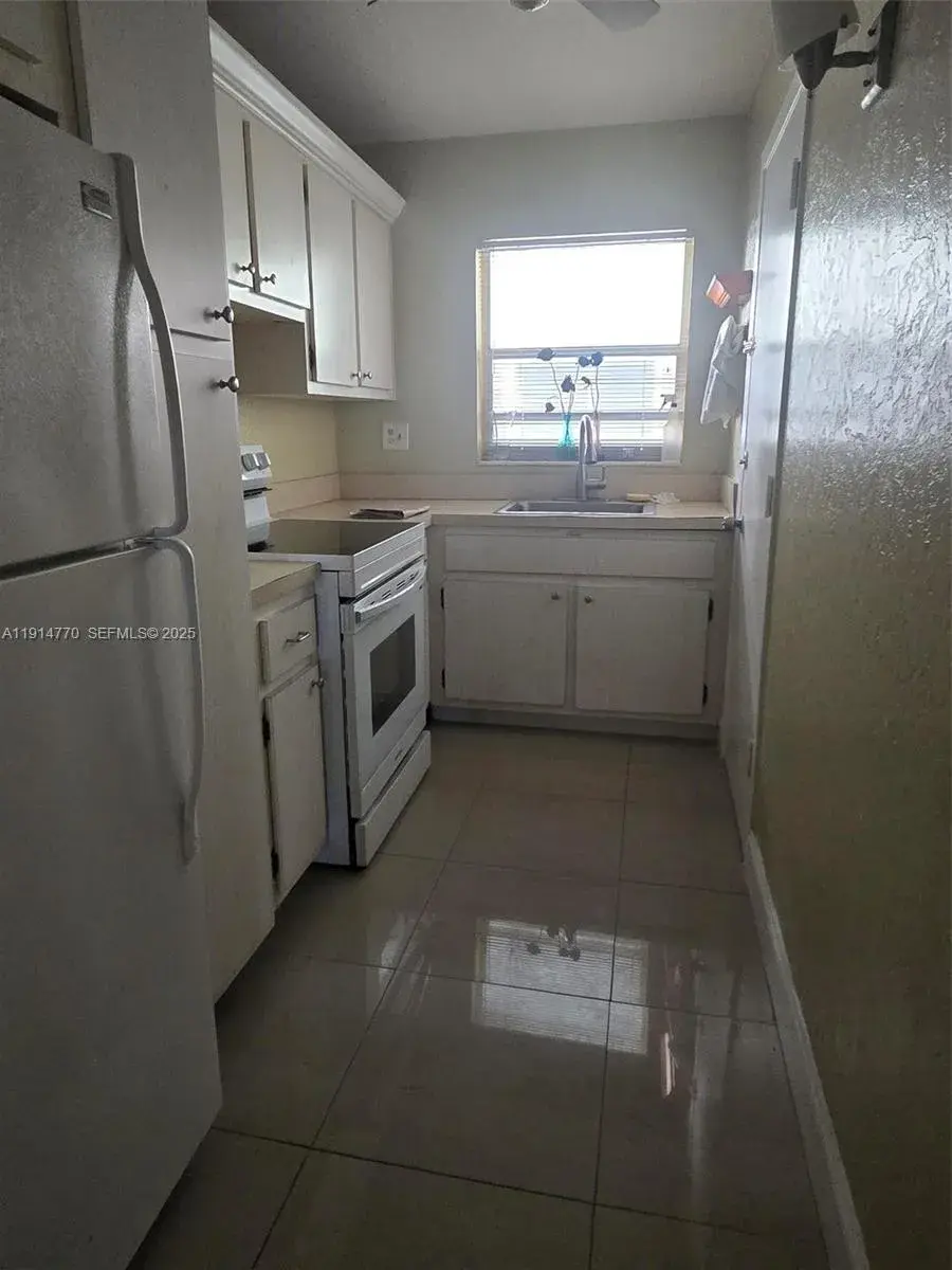 1425 Arthur St # 410B, Hollywood FL 33020