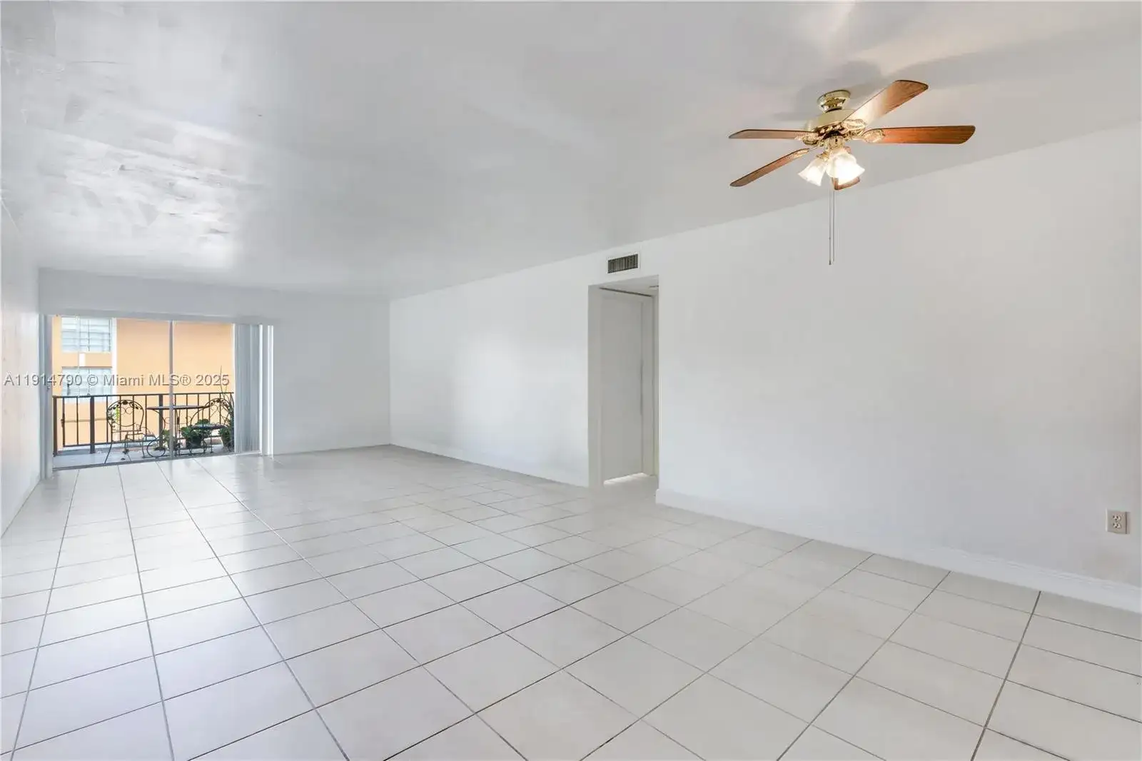 9423 SW 76th St # W21, Miami FL 33173 photo 2