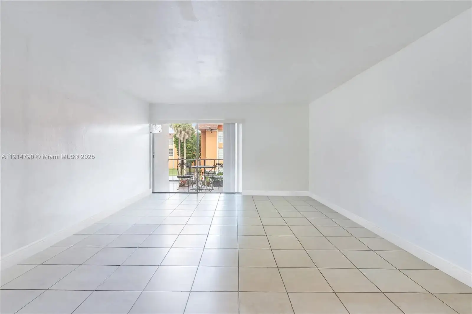 9423 SW 76th St # W21, Miami FL 33173 photo 3