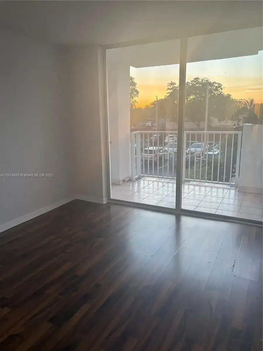 1200 NE Miami Gardens Dr # 218W, Miami FL 33179 photo 3