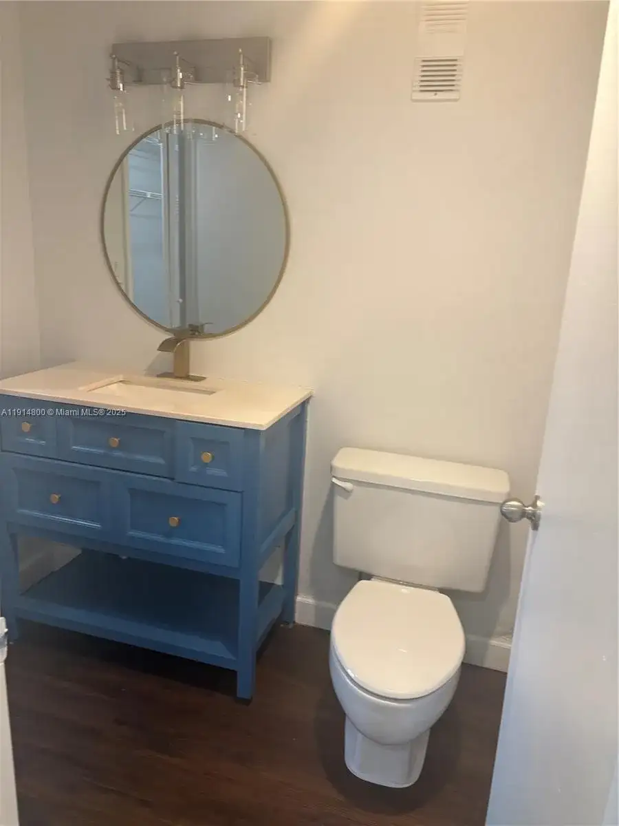 1200 NE Miami Gardens Dr # 218W, Miami FL 33179 photo 4