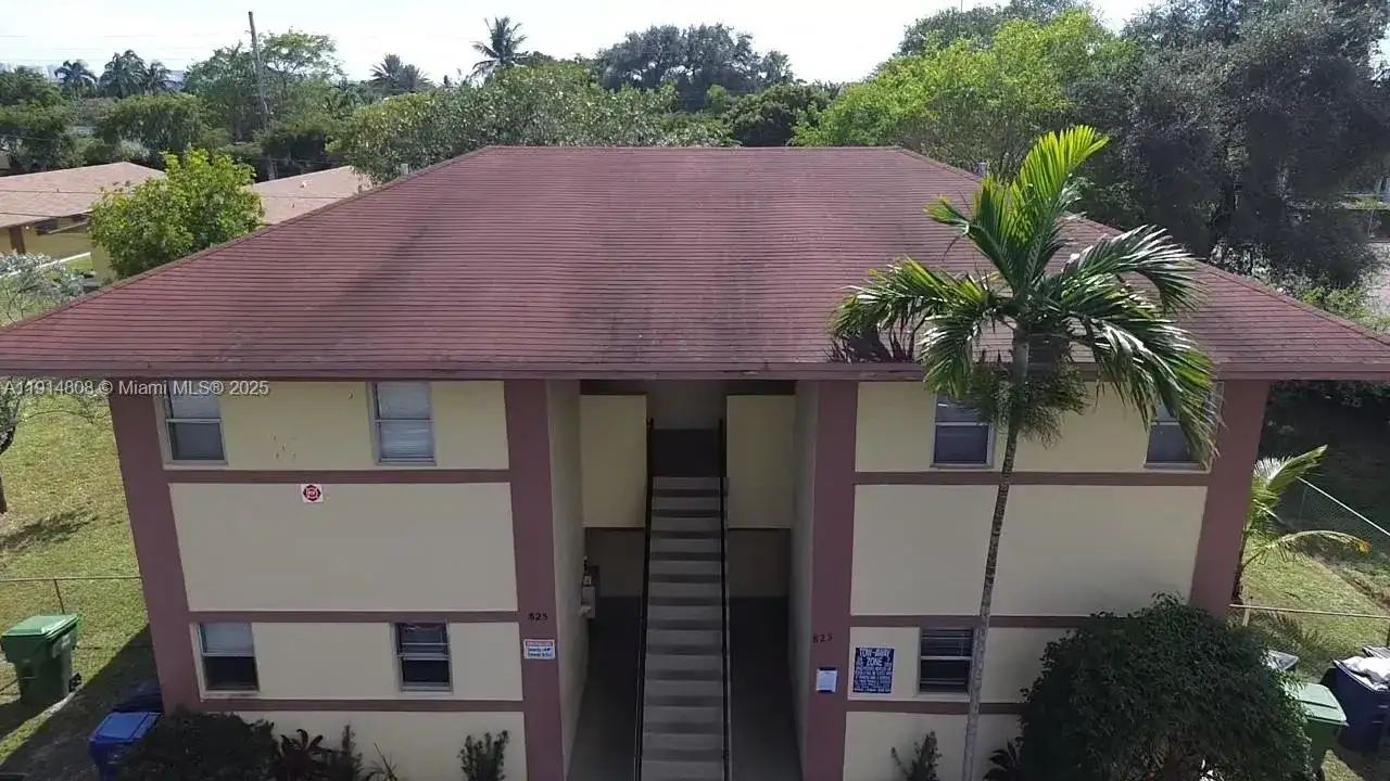 825 SW 10th St, Hallandale Beach FL 33009 photo 5