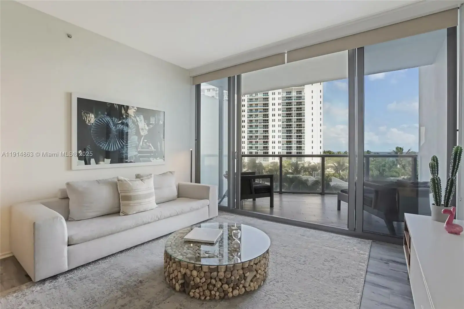 2201 Collins Ave, Miami Beach FL 33139 photo 3