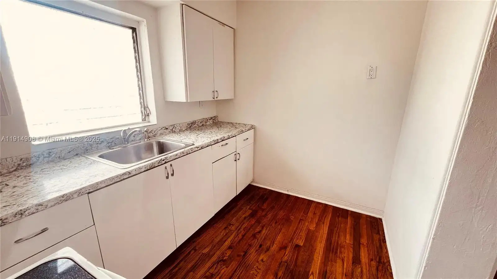 1845 Bay Rd # U, Miami Beach FL 33139 photo 5