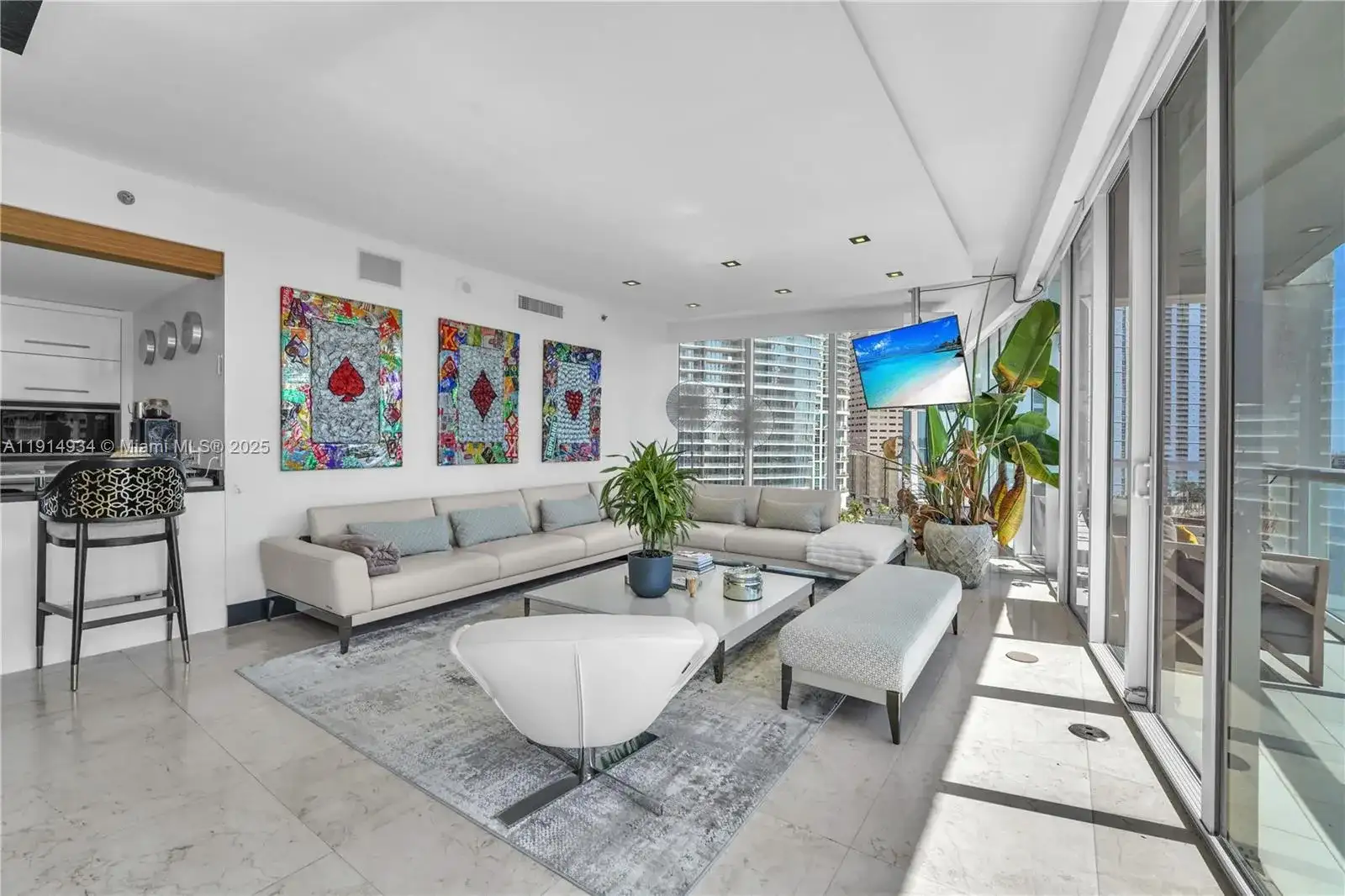 465 Brickell Ave # 1001, Miami FL 33131 photo 4