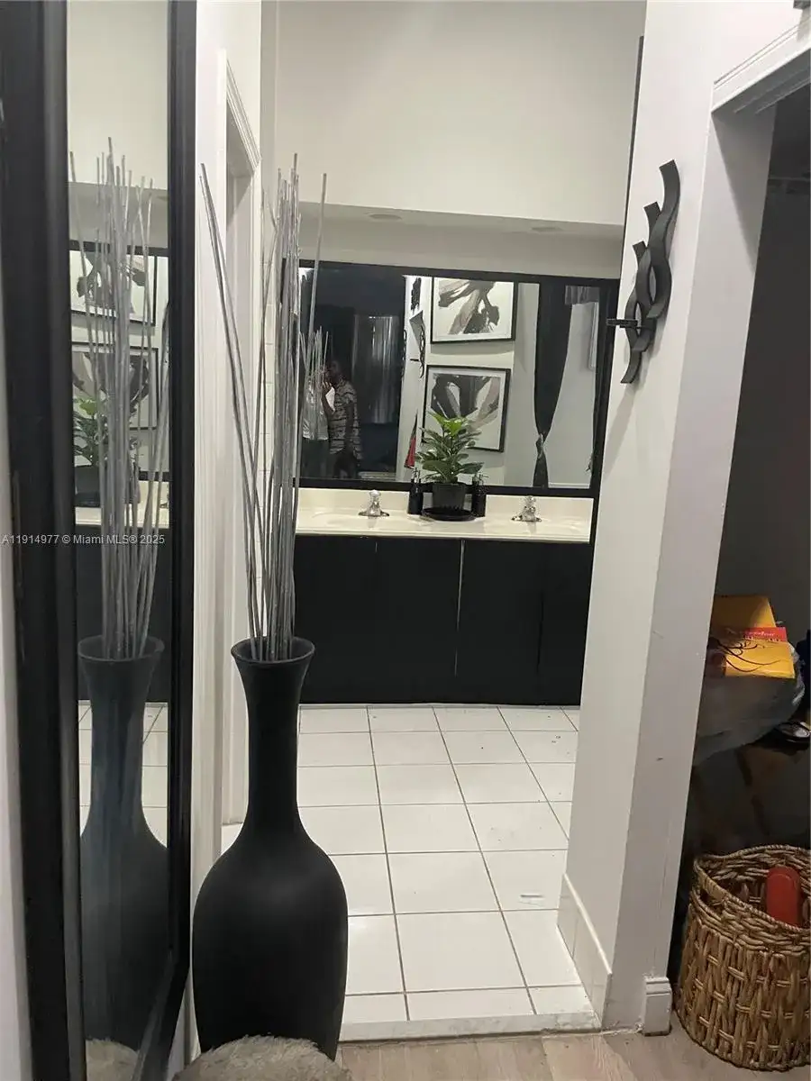 1352 SE 16th Ave, Homestead FL 33035 photo 4