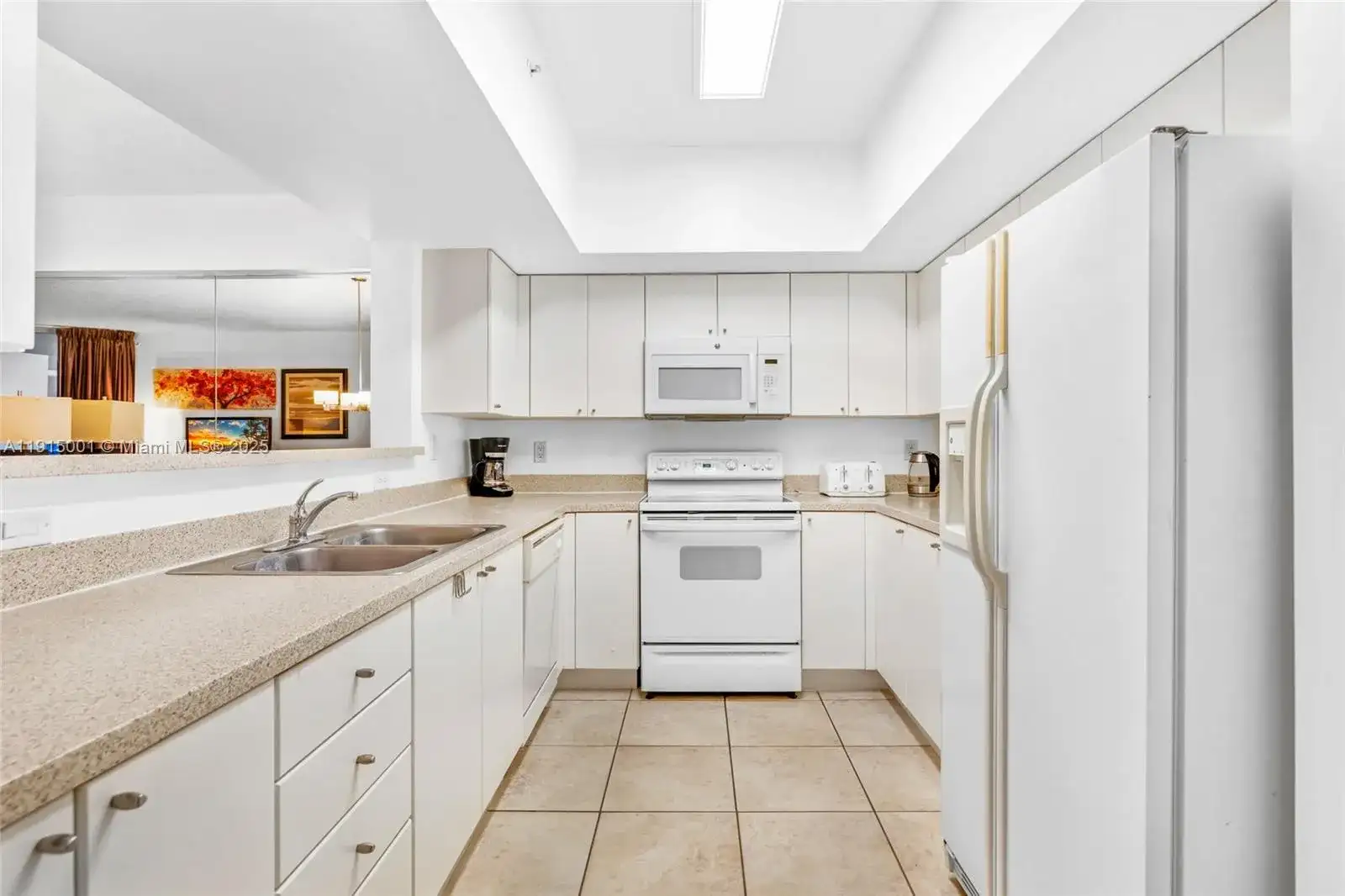 17375 Collins Ave # 1005, Sunny Isles Beach FL 33160 photo 2