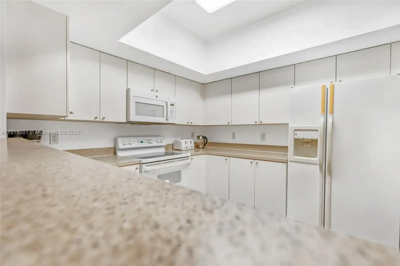 17375 Collins Ave # 1005, Sunny Isles Beach FL 33160 photo 3