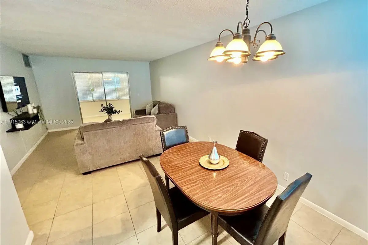 2213 NE 1st Ct # 203, Boynton Beach FL 33435