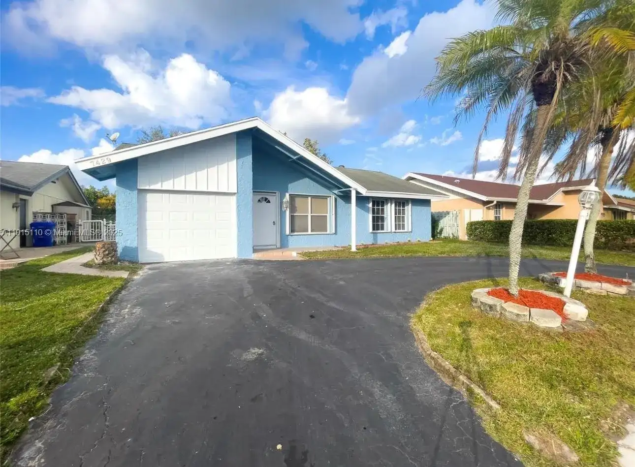 7429 SW 14th Ct, North Lauderdale FL 33068 photo 2