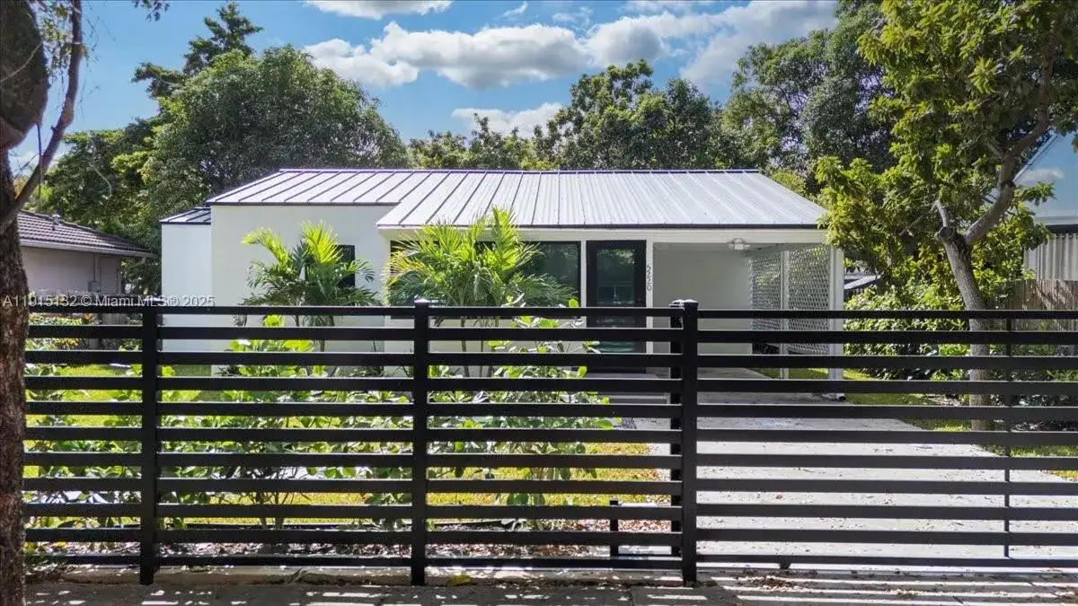 5220 SW 6 ST, Miami FL 33134 photo 2