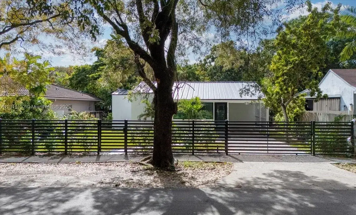 5220 SW 6 ST, Miami FL 33134 photo 3