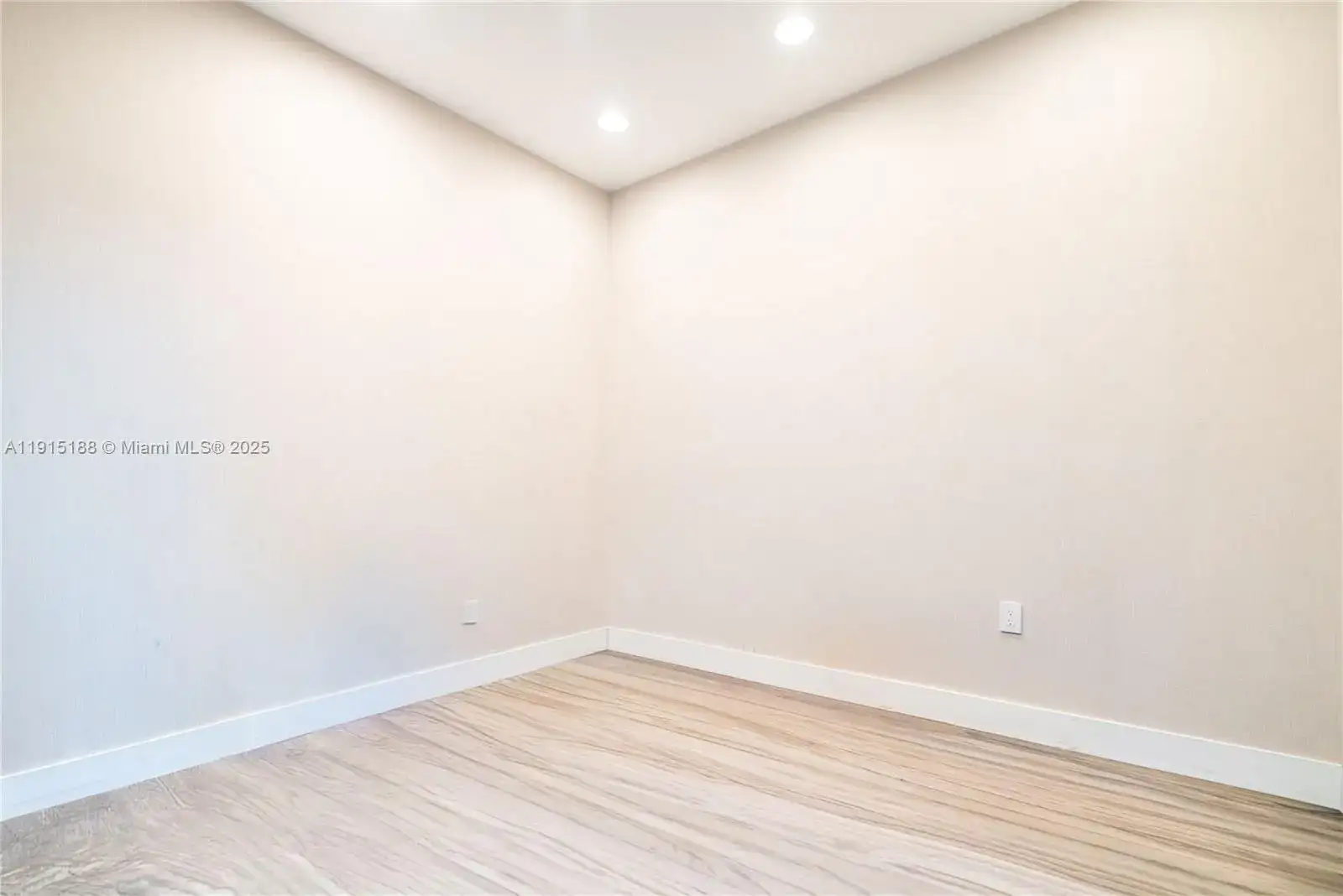 2047 NW 24th Ave, Miami FL 33142 photo 5