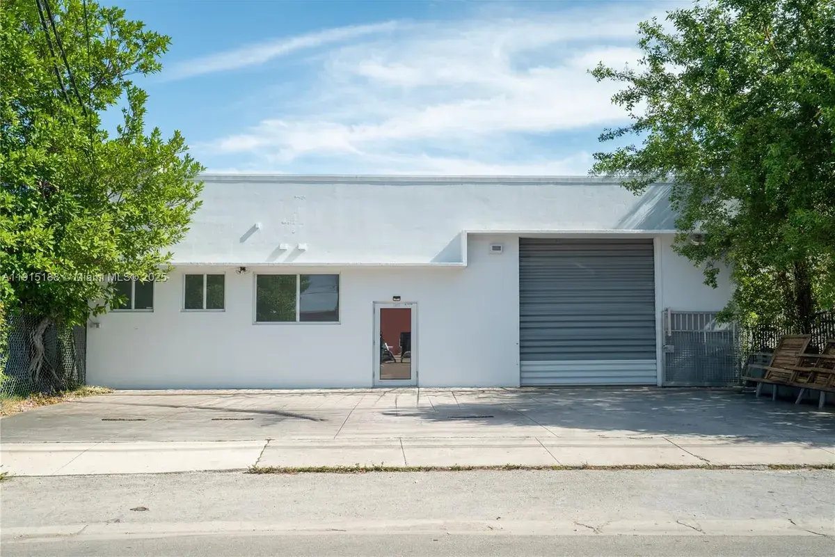 2047 NW 24th Ave, Miami FL 33142