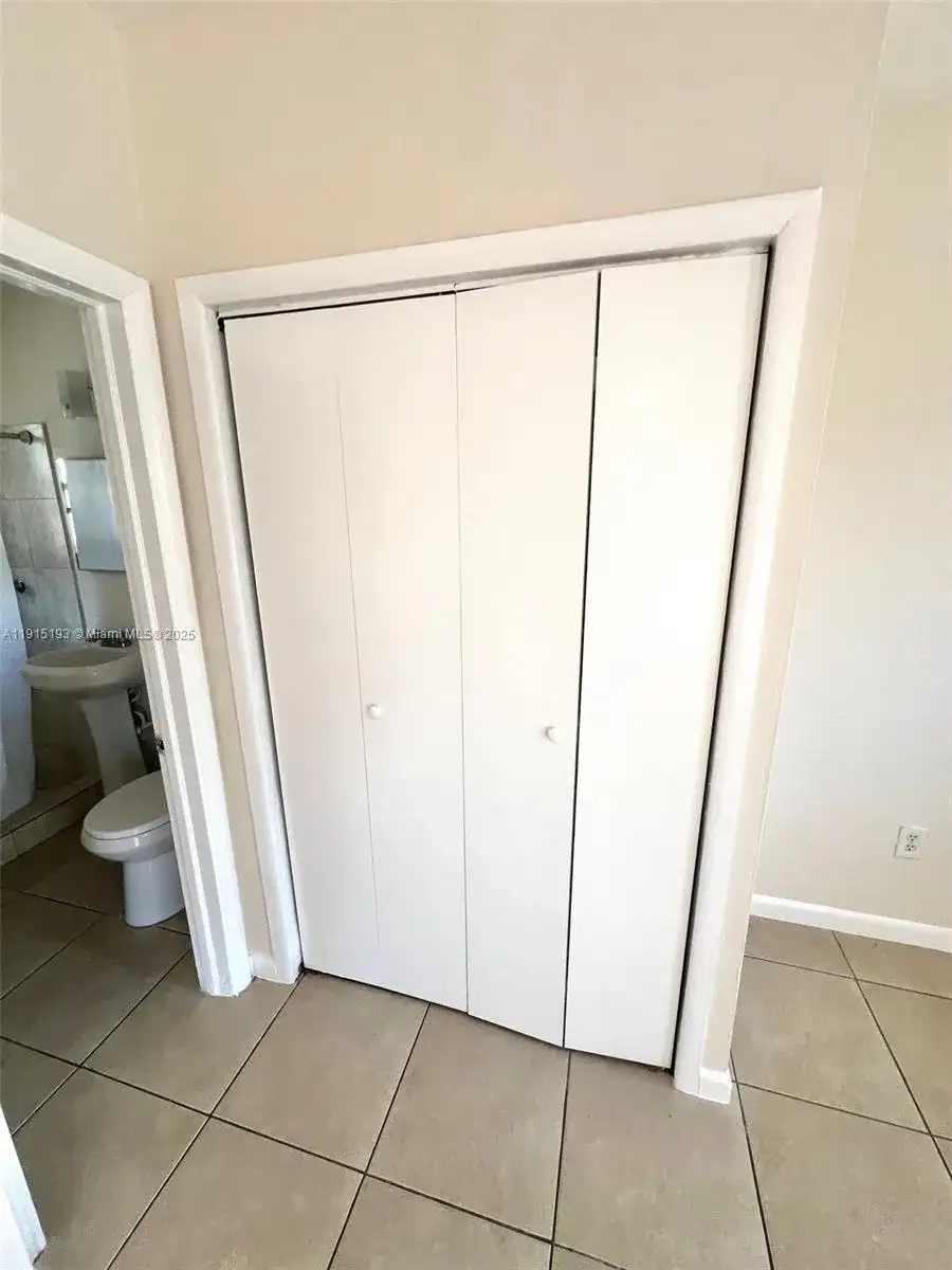 690 NE 85th St # 3D, Miami FL 33138 photo 3
