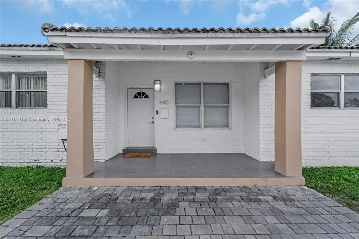 640 NE 168th St, North Miami Beach FL 33162 photo 2