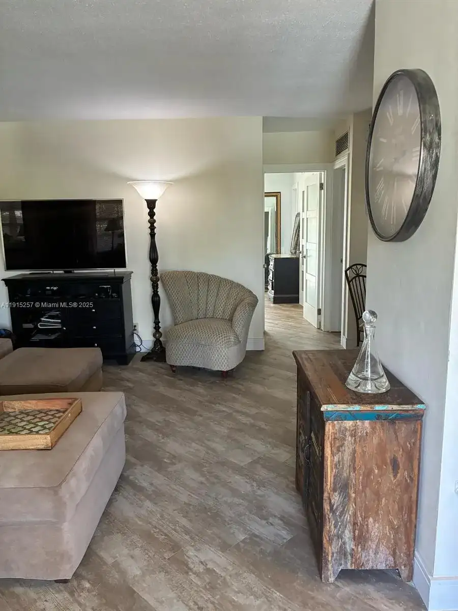 2050 NE 39th St # 311, Lighthouse Point FL 33064 photo 3