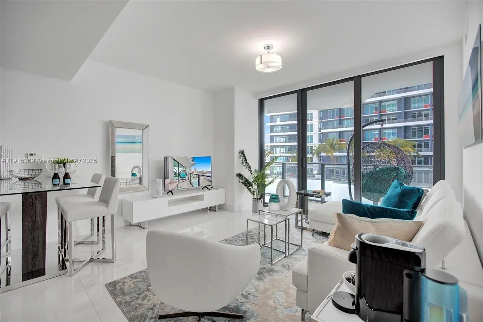 1 bedroom 1 bath Residential for sale at 1300 S Miami Ave # 1407, Miami FL 33130
