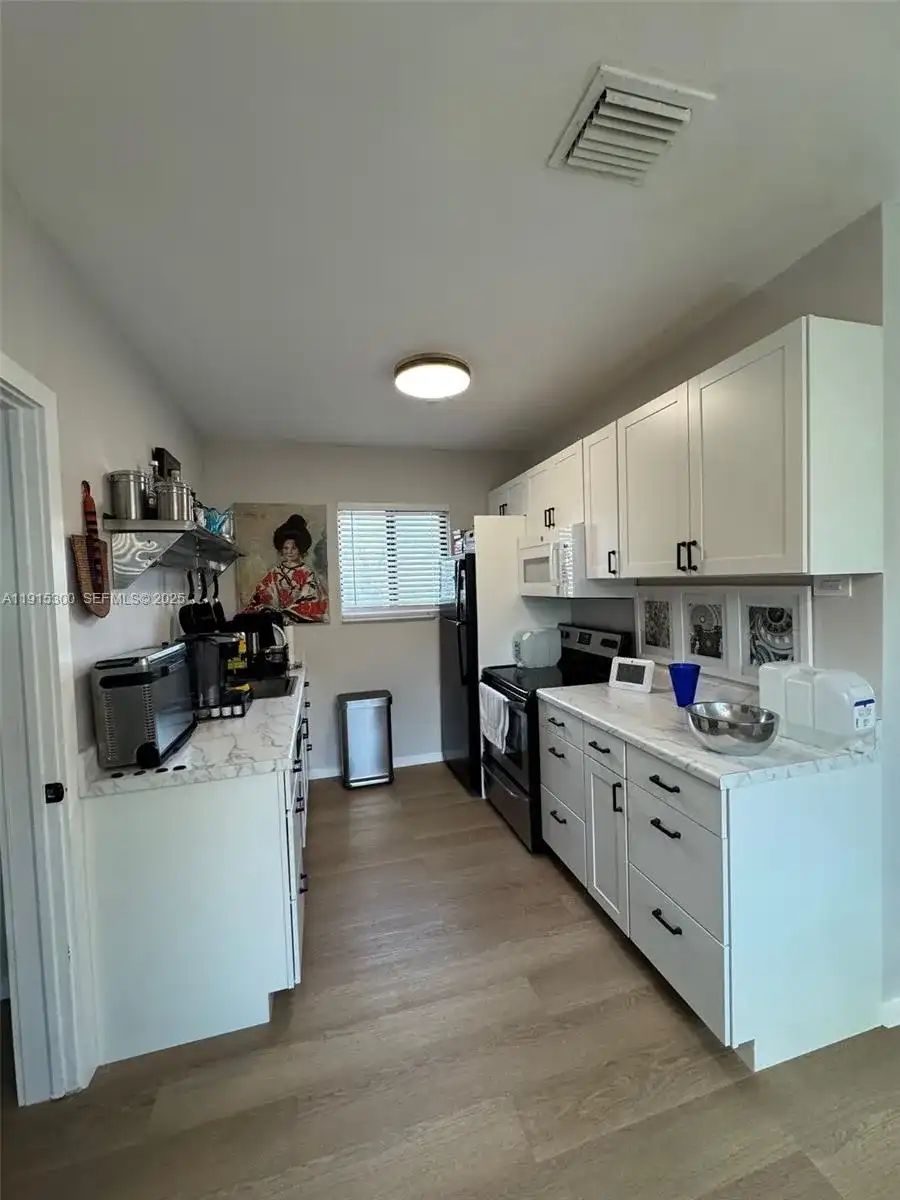 1280 NE 105th St # 15, Miami Shores FL 33138