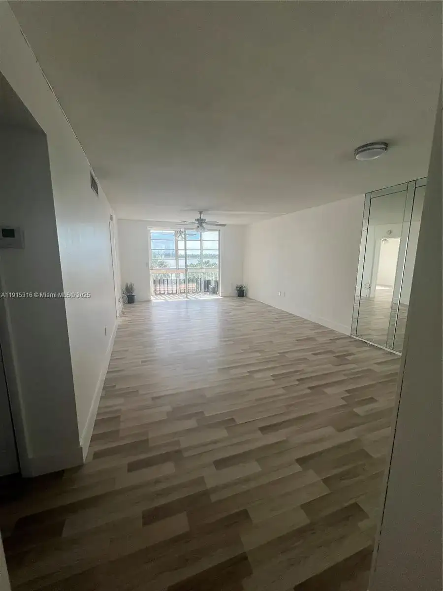 18601 NE 14th Ave # 407, Miami FL 33179 photo 4