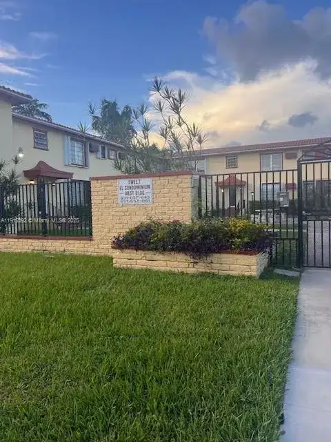 651 SW 11th St # 15W, Miami FL 33129 photo 2