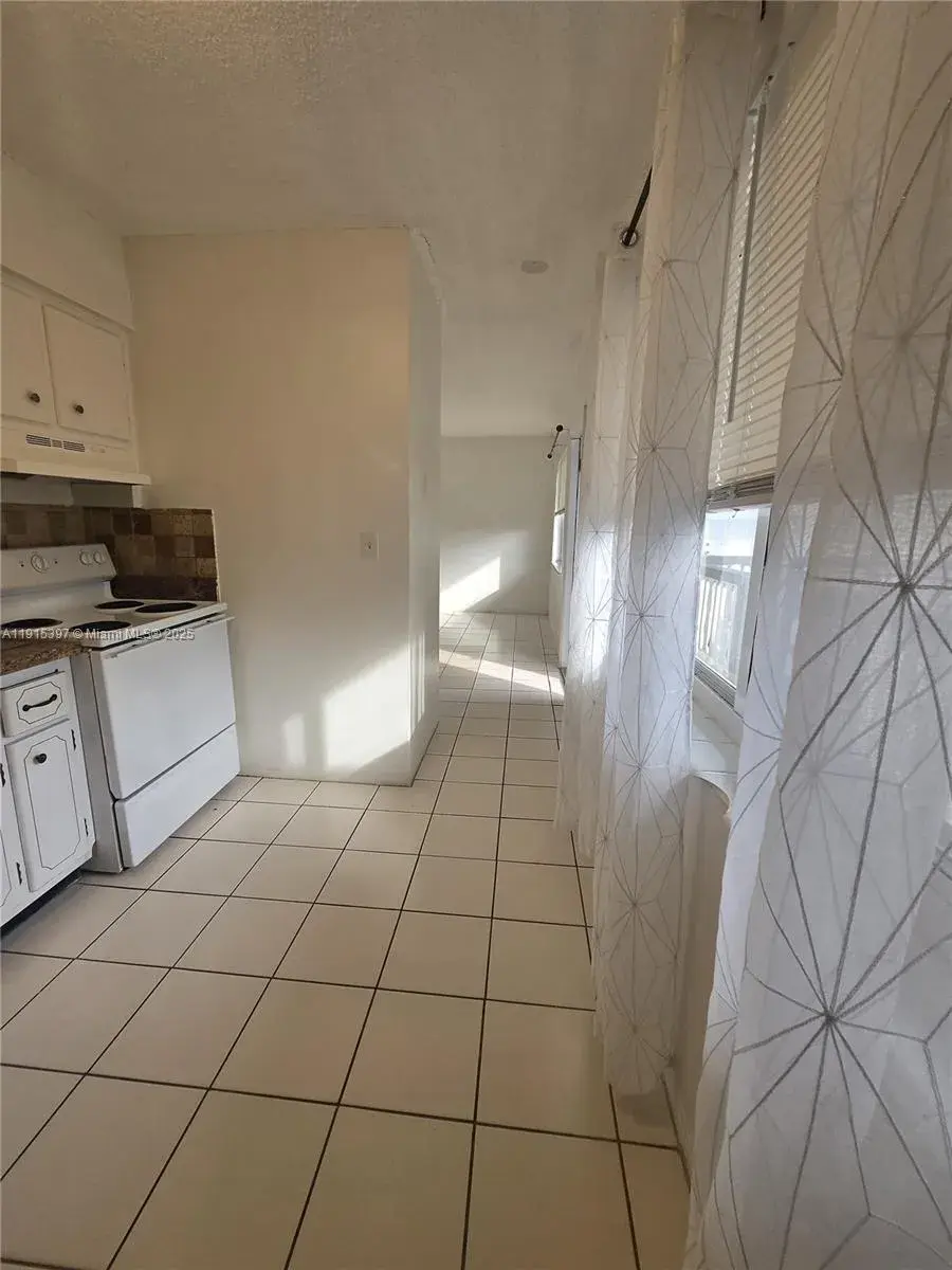 1400 N 17th Ave # 17, Hollywood FL 33020