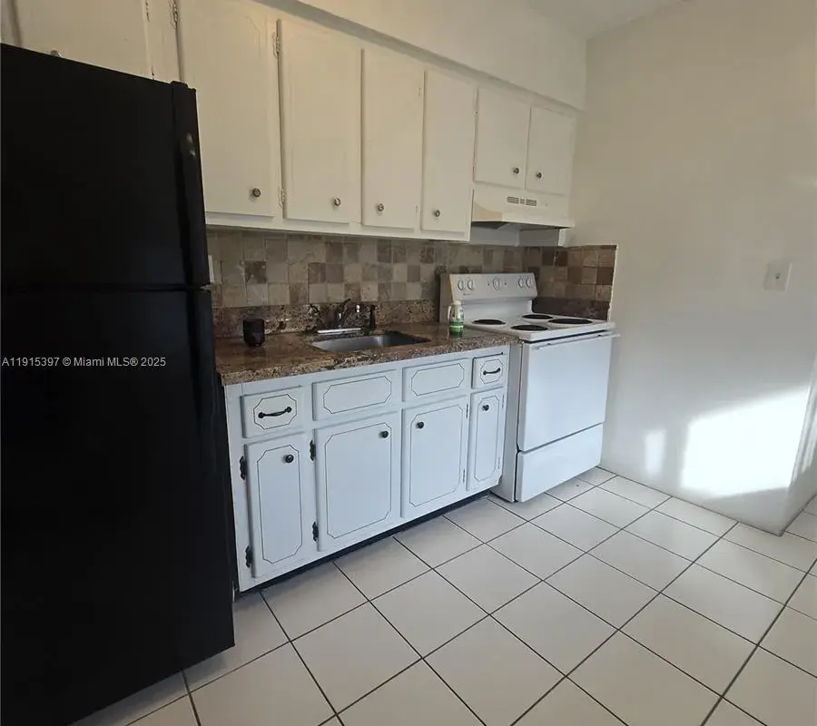 1400 N 17th Ave # 17, Hollywood FL 33020