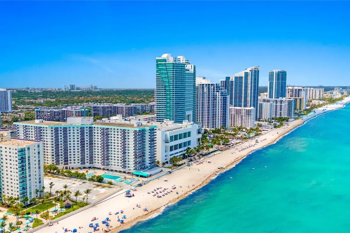 3725 S Ocean Dr, Hollywood FL 33019