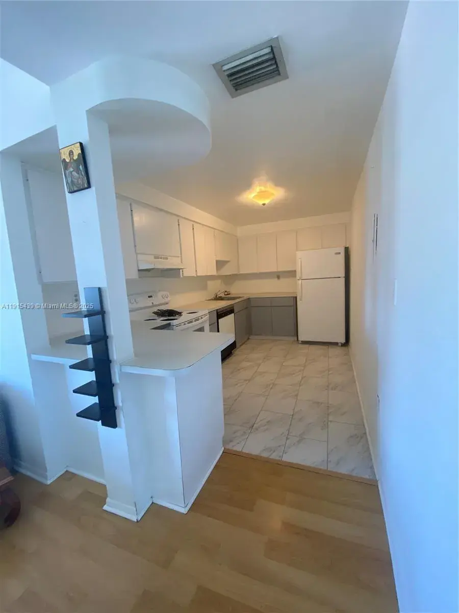 1051 Meridian Ave # 1M, Miami Beach FL 33139