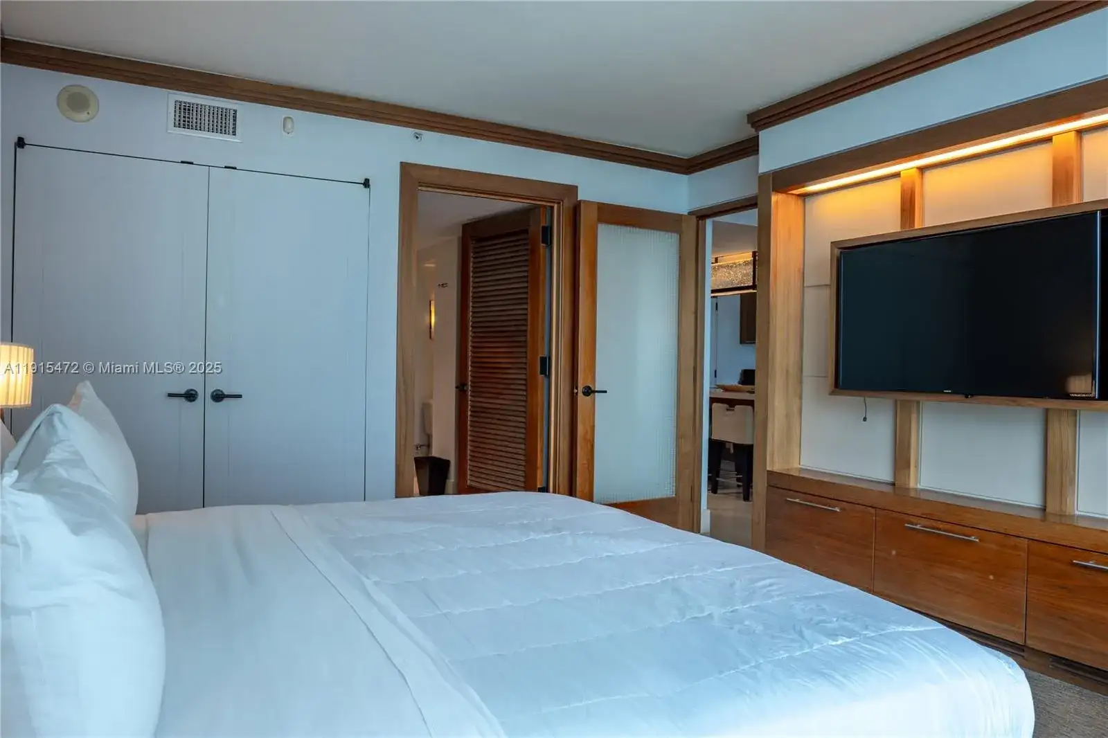 6801 Collins Ave # 1002, Miami Beach FL 33141 photo 3
