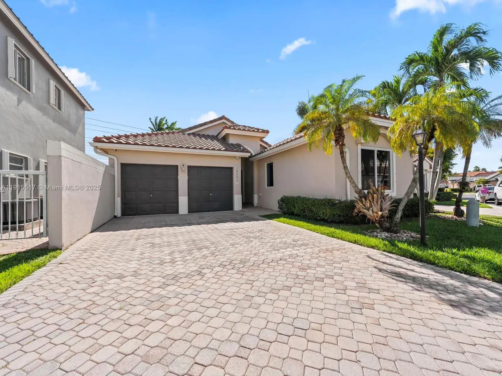14683 SW 132nd Ave, Miami FL 33186 photo 2