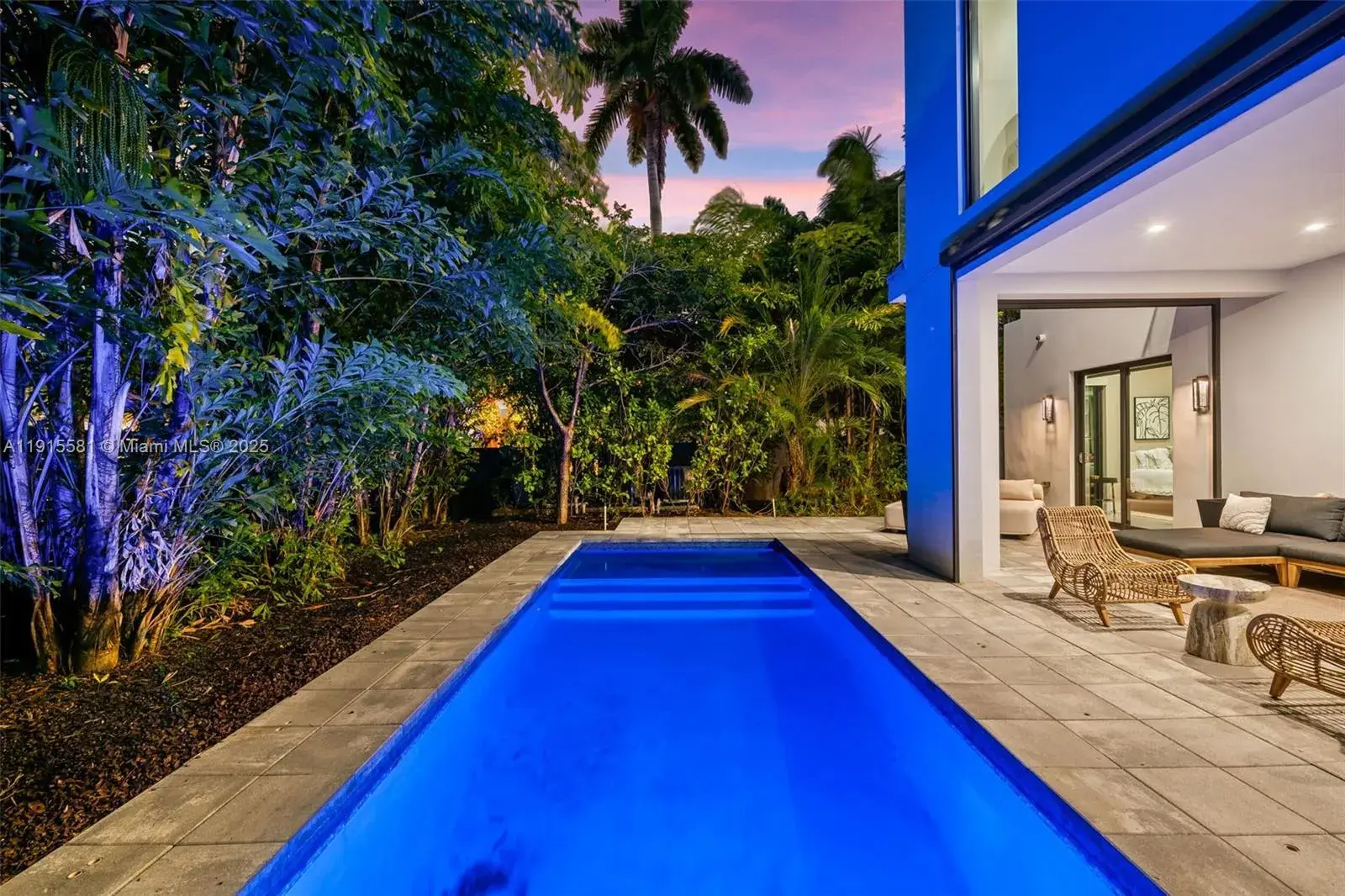 624 N Victoria Park Rd, Fort Lauderdale FL 33304