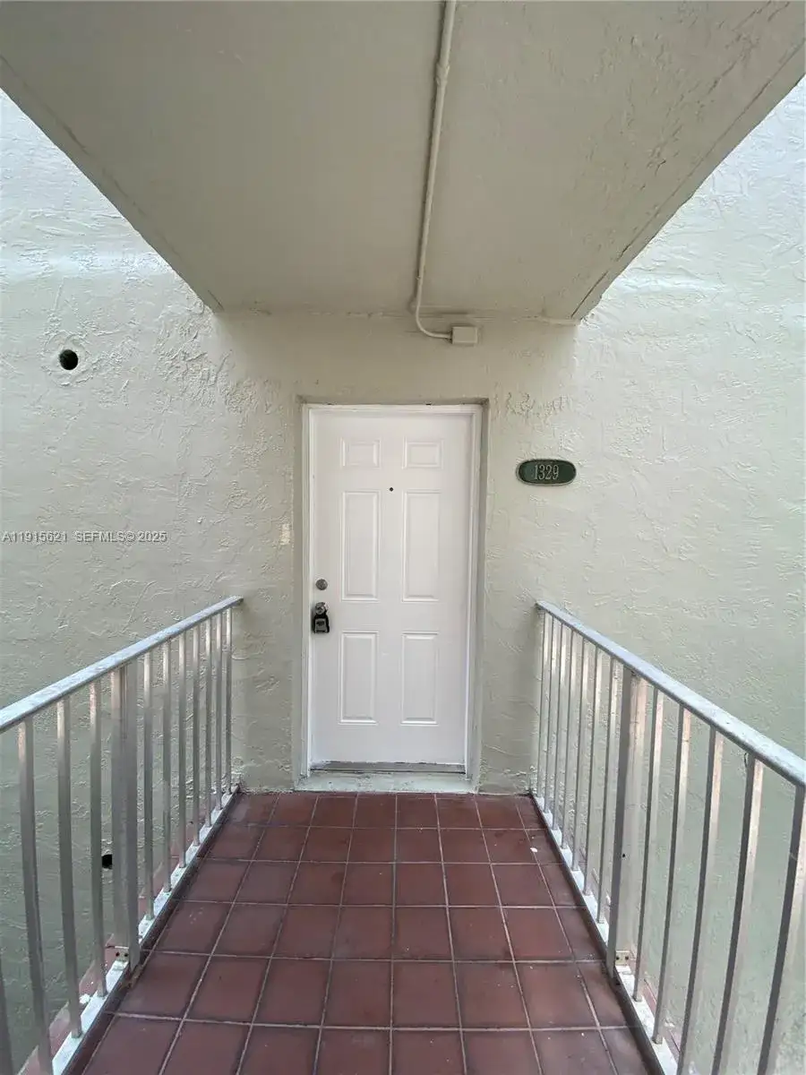 10090 NW 80th Ct # 1329, Hialeah Gardens FL 33016