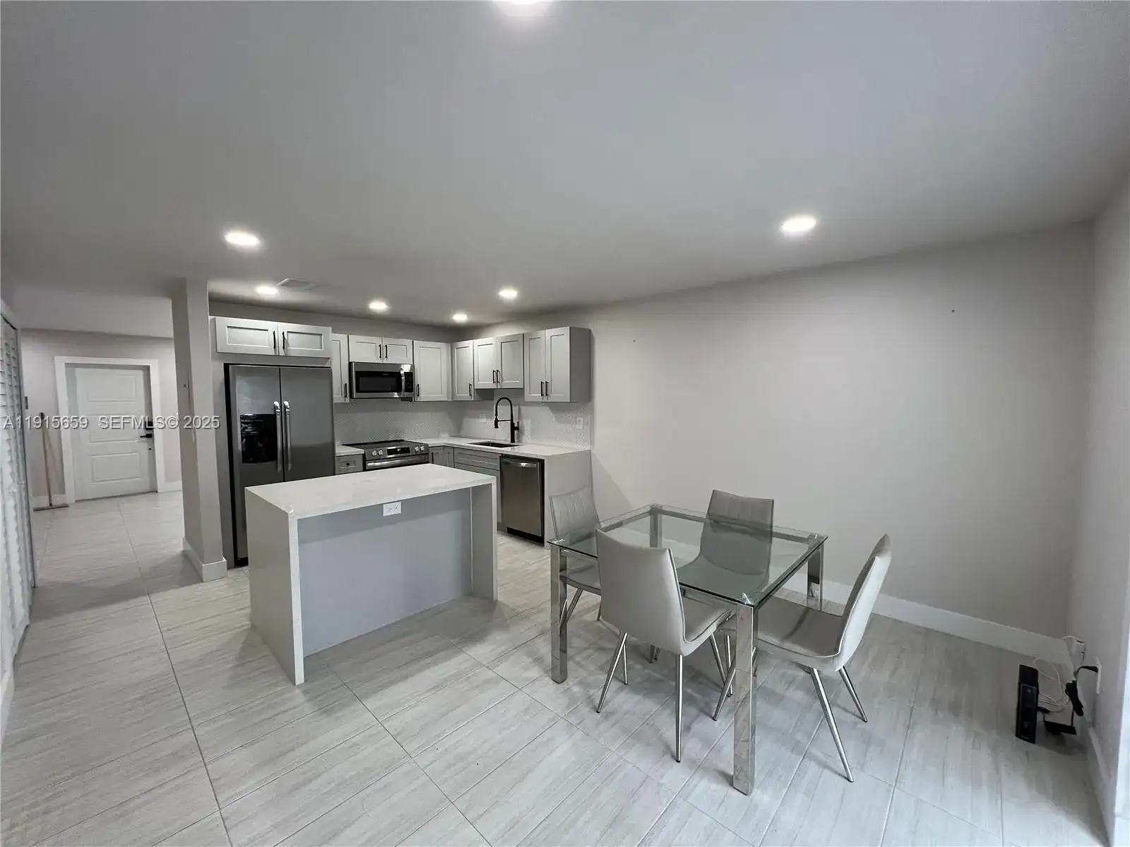 3826 SW 107th Ave # 2, Miami FL 33165 photo 3