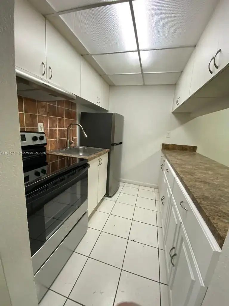 291 NW 177th St # 110, Miami Gardens FL 33169 photo 2