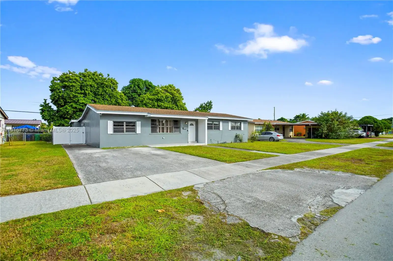 19631 NW 6th Ct, Miami Gardens FL 33169 photo 2