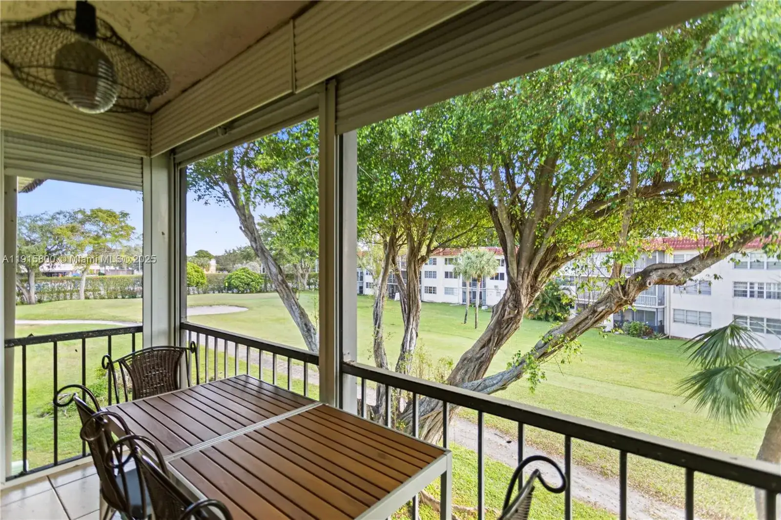 8940 S Hollybrook Blvd # 304, Pembroke Pines FL 33025