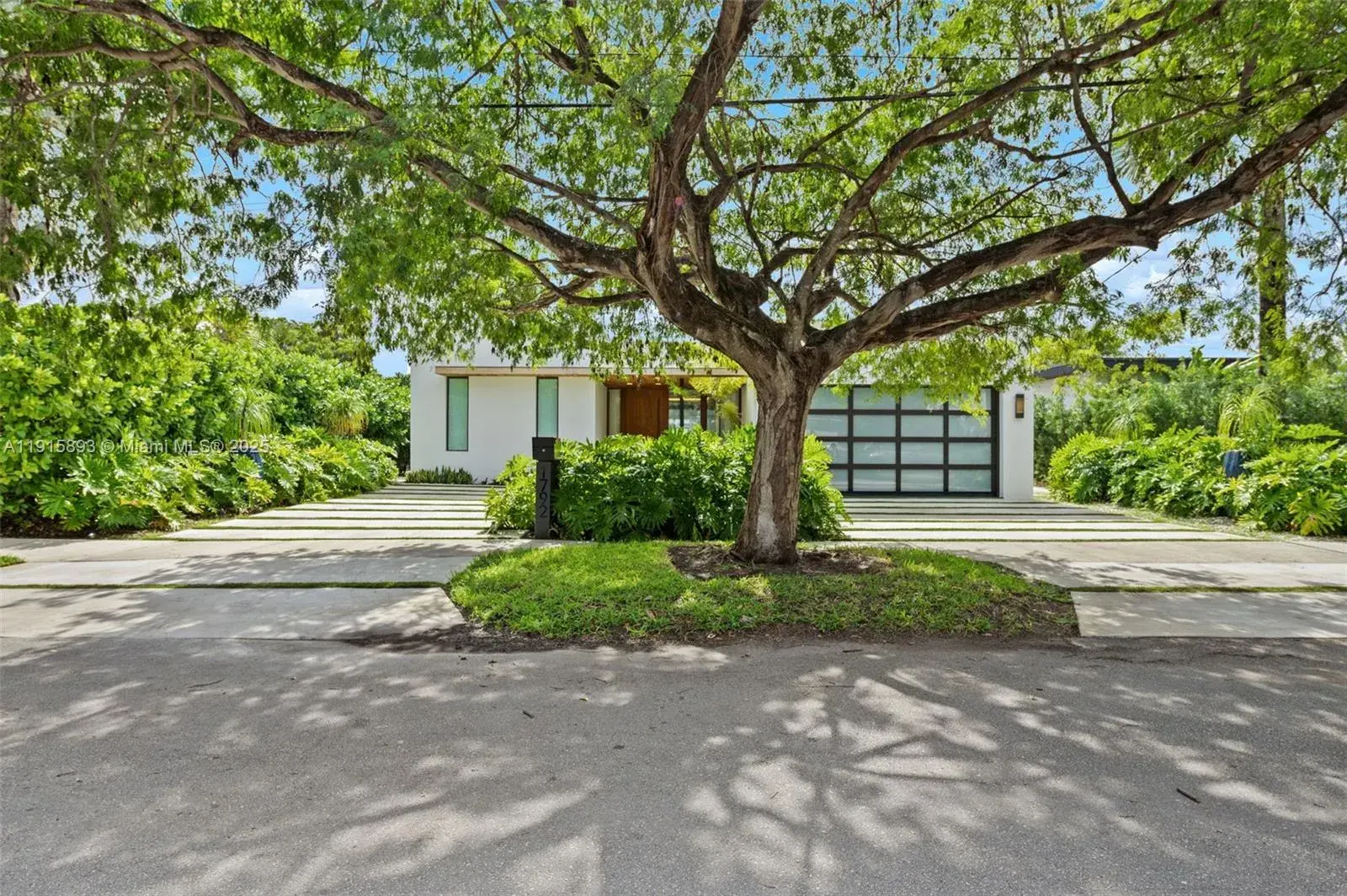1792 Cleveland Rd, Miami Beach FL 33141