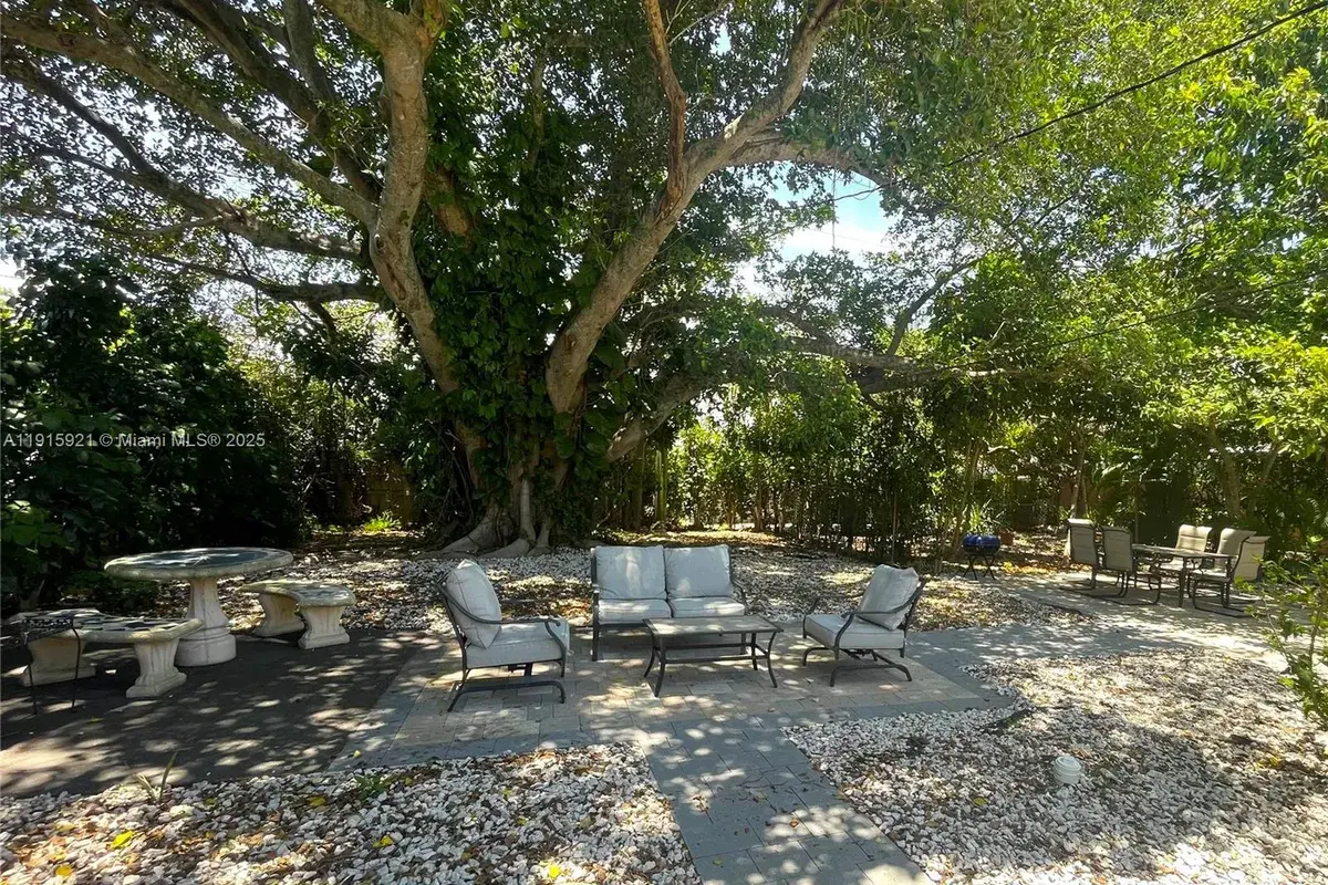 1211 NE 15th Ave # 1, Fort Lauderdale FL 33304