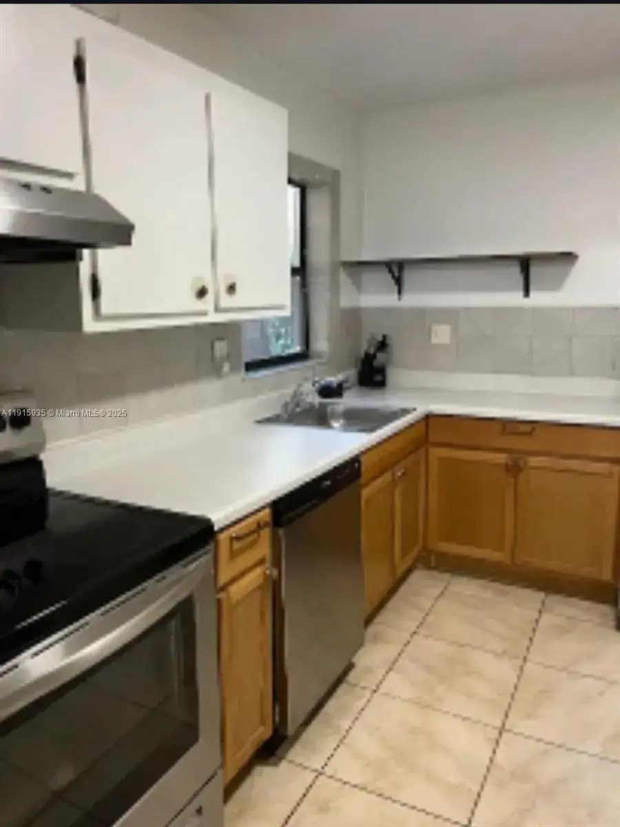 830 NE 199th St # 102A, Miami FL 33179 photo 5