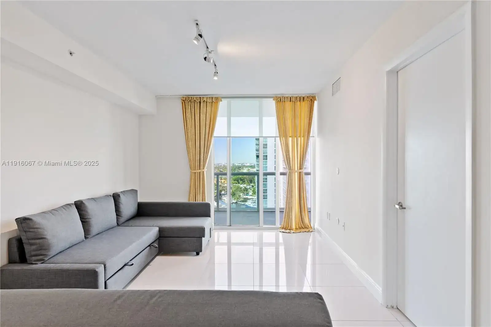 1871 NW S River Dr # 1804, Miami FL 33125 photo 4