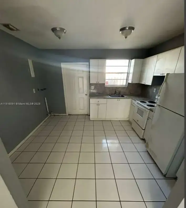 1693 NW 8th Ave # 0, Florida City FL 33034 photo 4